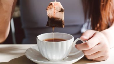 پژوهش جدید: نوشیدن چای کیسه‌ای با ریسک سرطان و ناباروری همراه است