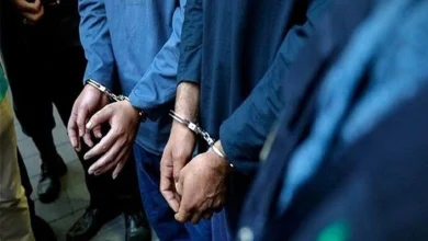 سارقان مسلح طلافروشی درگهان قشم دستگیر شدند 3 سارقان مسلح طلافروشی درگهان قشم دستگیر شدند