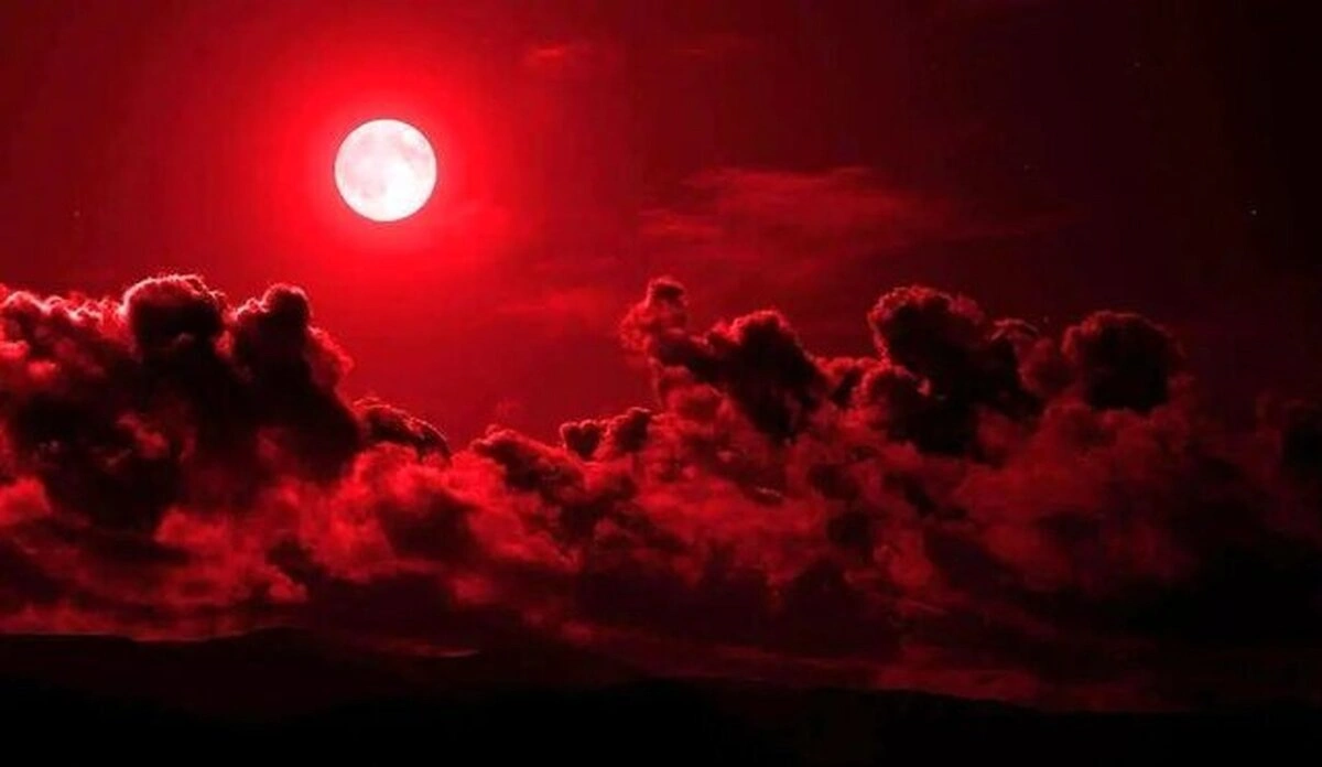ماه خونین در ایران؛ جزئیات طولانیترین کسوف قرن در 16 شهریور 2 این پدیده نادر نجومی را از دست ندهید