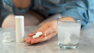 تفاوت قرص جوشان و قرص ویتامین C؛ کدام بهتر است؟ 6 تفاوت قرص جوشان و قرص ویتامین C؛ کدام بهتر است؟