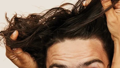 دلیل خشکی و شکنندگی مو چیست؟