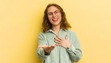 رازی که زنان فاش کردند: رفتارهای سادهای که مردان را جذاب میکند 2 رازی که زنان فاش کردند: رفتارهای سادهای که مردان را جذاب میکند