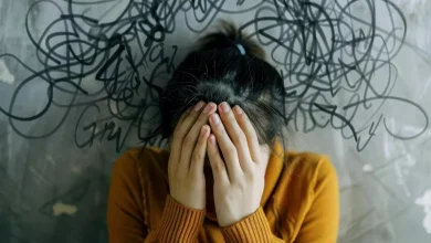 ۶ عادت روزمره که باعث تشدید اضطراب می‌شوند