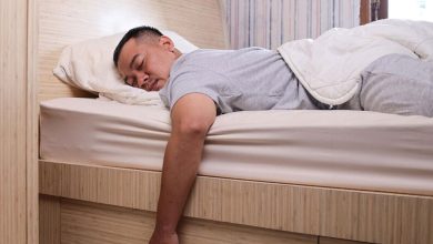 وضعیت خوابیدن بر سلامت قلب و معده تأثیر میگذارد 1 وضعیت خوابیدن بر سلامت قلب و معده تأثیر میگذارد