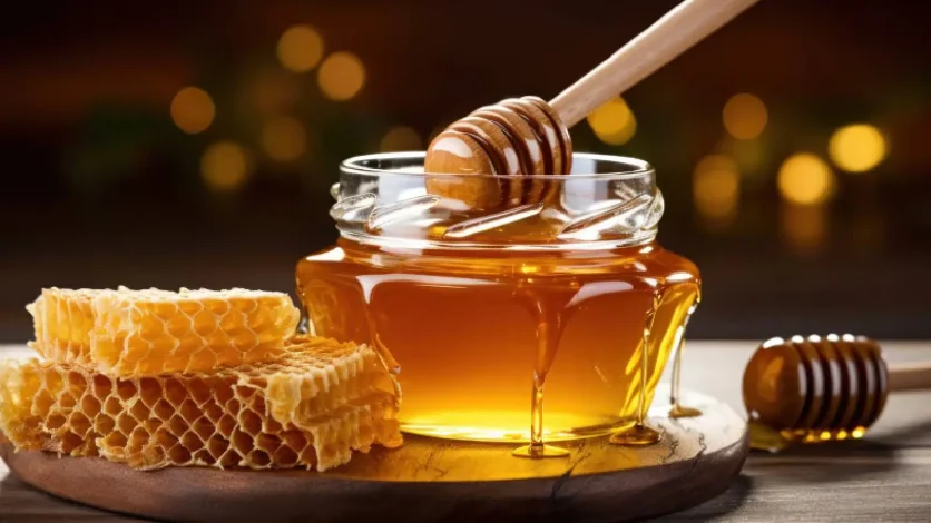 از ترکیب عسل با این ۶ ماده غذایی جداً پرهیز کنید 1 از ترکیب عسل با این ۶ ماده غذایی جداً پرهیز کنید
