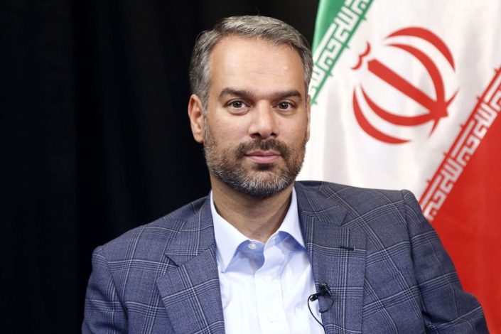 انتقاد نماینده سابق مجلس از تعلل دولت پزشکیان در امر رفع فیلترینگ