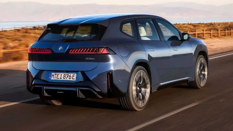 معرفی ب ام و iX3 جدید؛ تغییر بنیادین در سبک طراحی BMW +تصاویر 9 معرفی ب ام و iX3 جدید