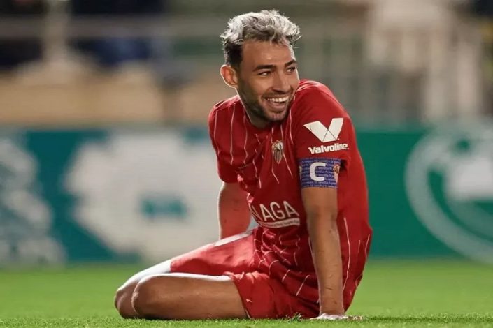 آخرین بمب استقلال: مونیر الحدادی، ستاره سابق بارسلونا رسما آبیپوش شد! +عکس 1 مونیر الحدادی، ستاره سابق بارسلونا رسما آبیپوش شد