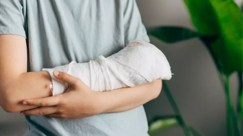 چرا برخی از افراد هیچوقت دچار شکستگی استخوان نمیشوند؟ 1 چرا برخی از افراد هیچوقت دچار شکستگی استخوان نمیشوند؟