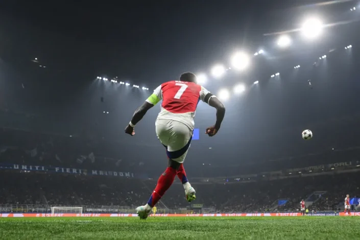 فصل ضربات کاشته: آیا عصر گواردیولا به پایان رسیده است؟ 1 بوکایو ساکا در حال زدن ضربه کرنر