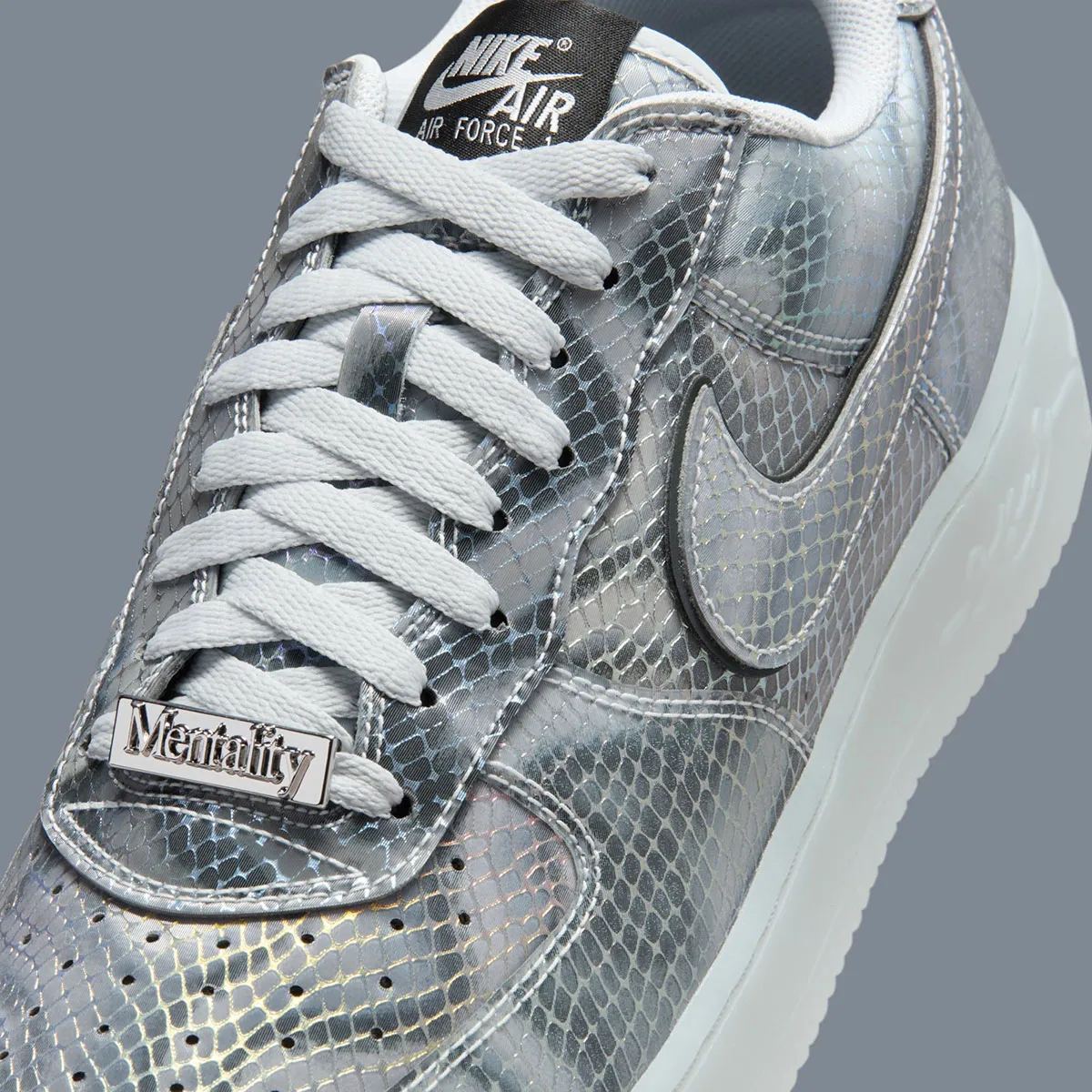 کفش نایک کوبی برایانت لنتیکولار؛ جدیدترین مدل Air Force 1 6 کفش نایک کوبی برایانت لنتیکولار؛ جدیدترین مدل Air Force 1