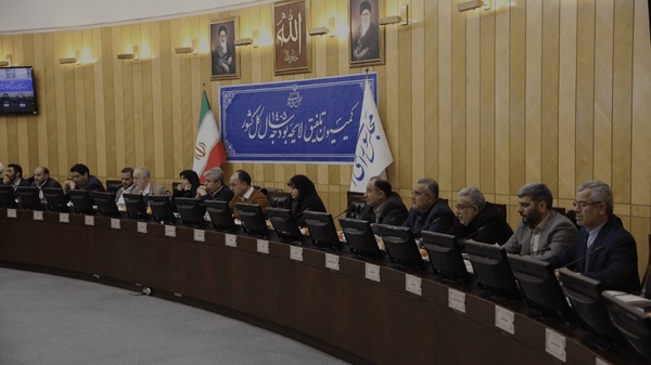 جزئیات طرح افزایش پلکانی حقوق در سال 1405 اعلام شد 2 طرح افزایش پلکانی حقوق در سال 1405