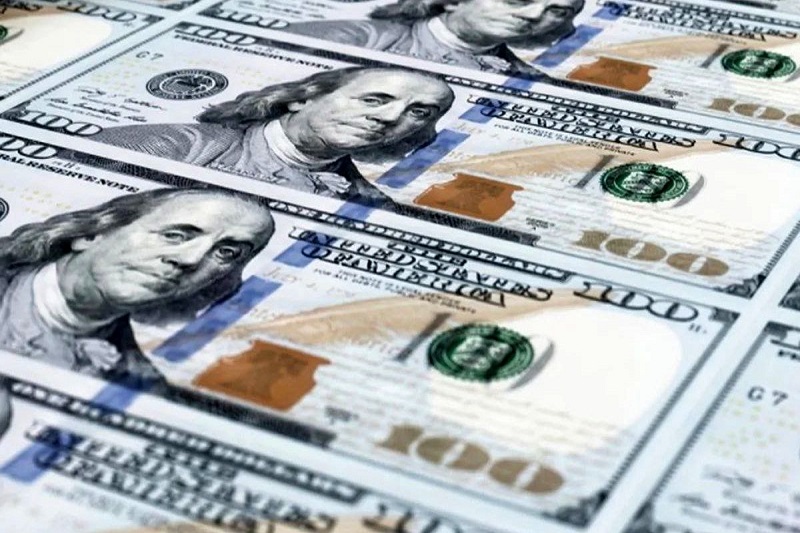 پیش بینی قیمت دلار و طلا در نیمه دوم 1405