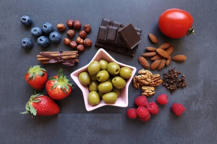 بهترین مواد غذایی برای محافظت از قلب در برابر خطرات نشستن طولانی مدت!
