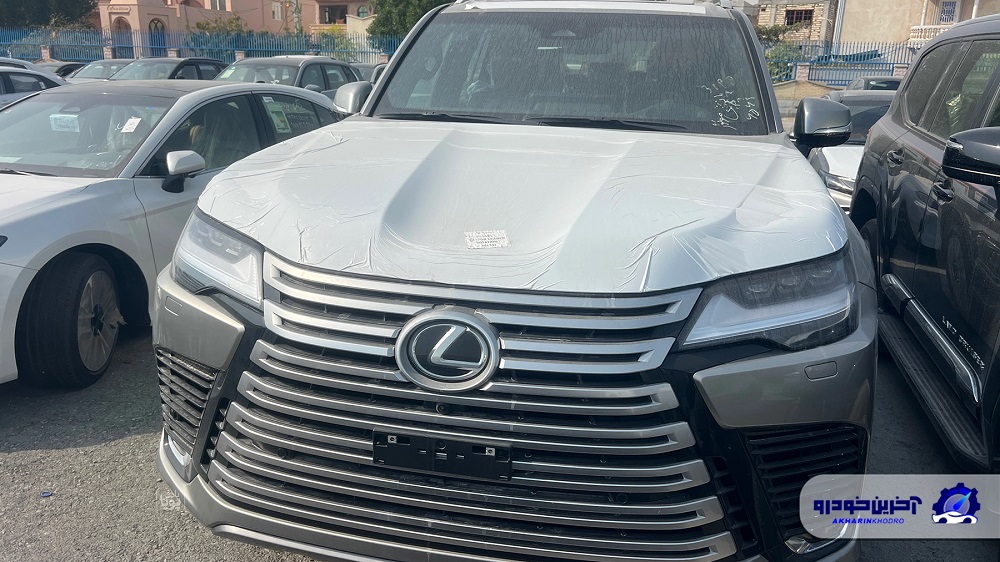 لکسوس LX600