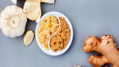 مقایسه فواید سیر و زنجبیل؛ کدام یک برای سیستم ایمنی بدن بهتر است؟ 4 مقایسه فواید سیر و زنجبیل