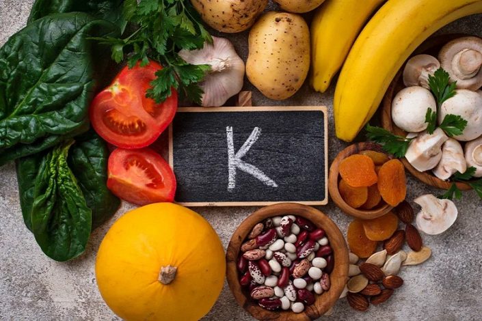 معرفی جامع ویتامین K و مواد غذایی حاوی آن +فواید و کاربردها 1 معرفی جامع ویتامین K