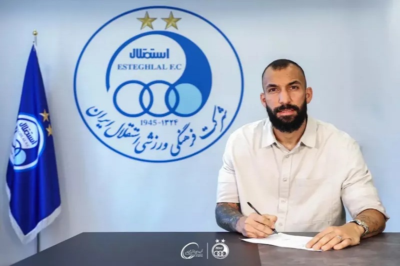 قرارداد روزبه چشمی با استقلال تمدید شد
